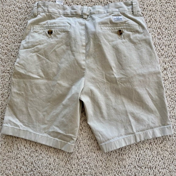 Vineyard Vines Men’s 9” Stretch Breaker Shorts in Stone Size 30 - Picture 2 of 4